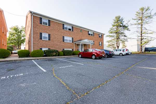 Summercrest Apartments property